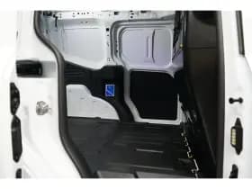 Ford Transit Courier thumbnail 10