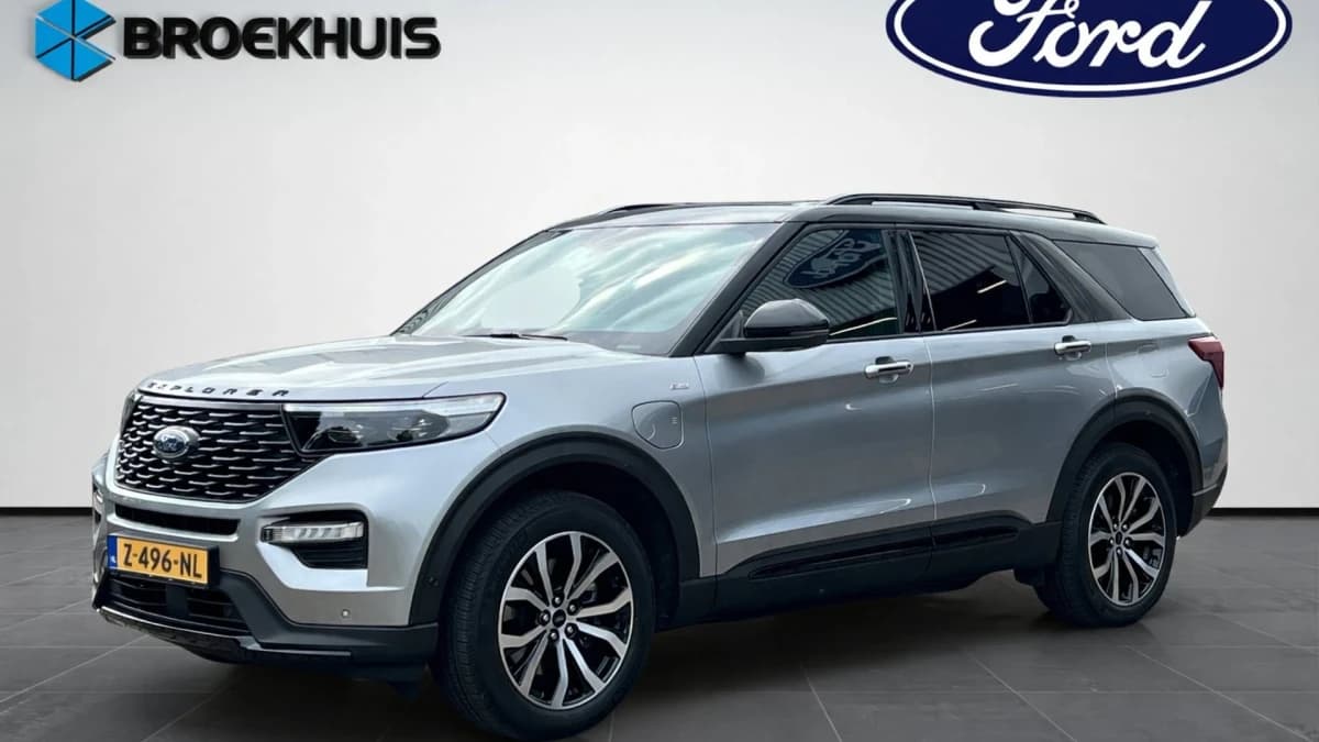 Ford Explorer — foto 1