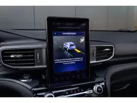 Ford Explorer thumbnail 18