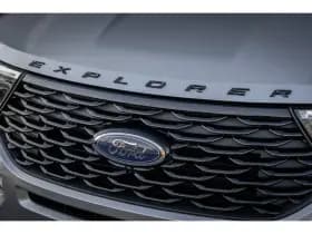 Ford Explorer thumbnail 4