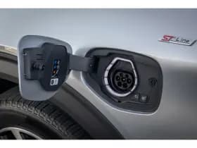 Ford Explorer thumbnail 5