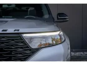 Ford Explorer thumbnail 6