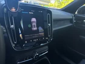 Volvo XC40 thumbnail 40