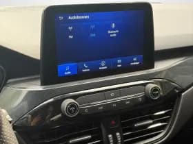 Ford Kuga thumbnail 33
