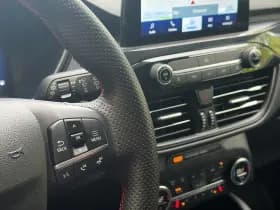 Ford Kuga thumbnail 38