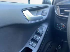 Ford Fiesta thumbnail 29