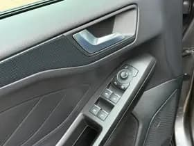 Ford Focus thumbnail 14