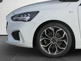 Ford Focus thumbnail 5