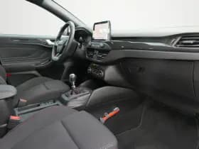 Ford Focus thumbnail 8
