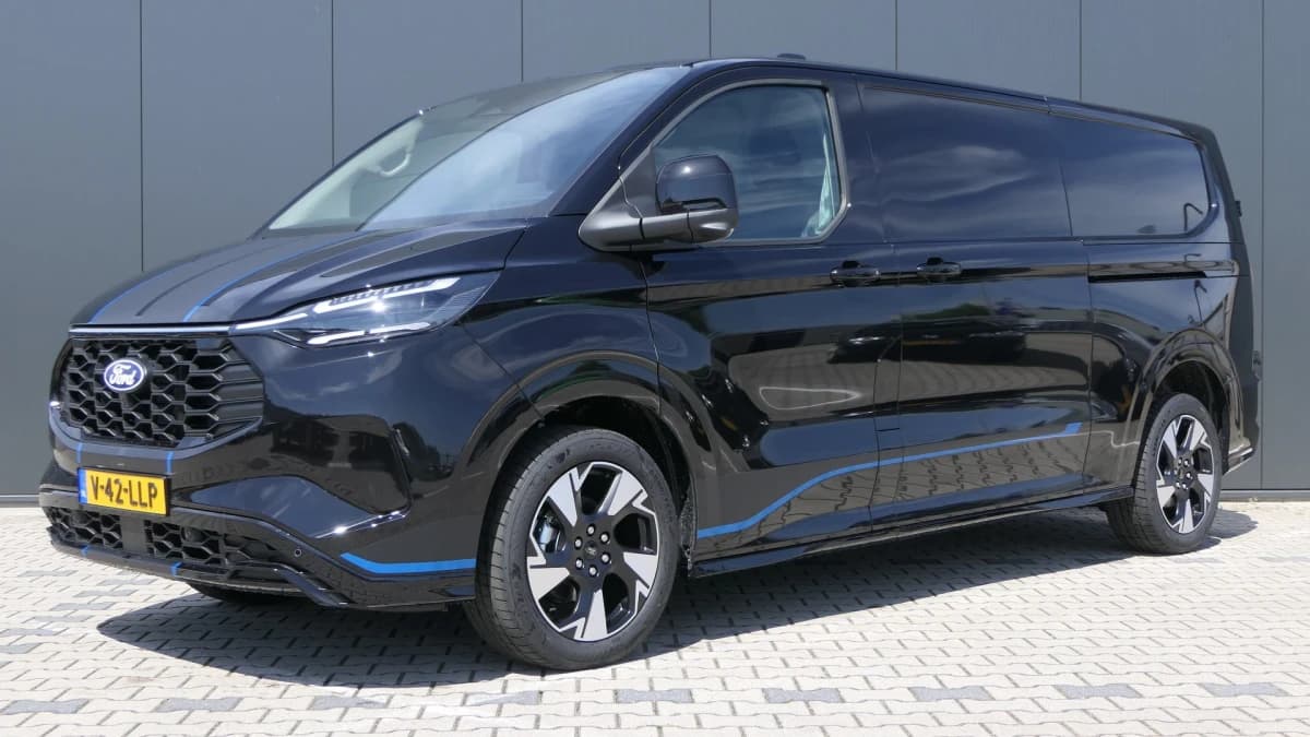Ford Transit Custom — foto 1