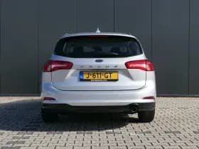 Ford Focus thumbnail 10