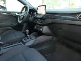Ford Focus thumbnail 6