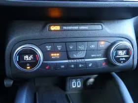 Ford Focus thumbnail 8