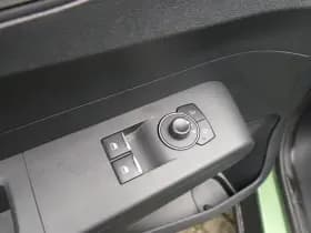 Ford Transit Courier thumbnail 33