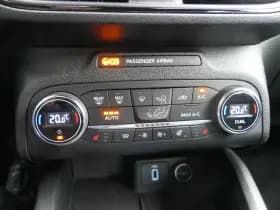 Ford Focus thumbnail 8