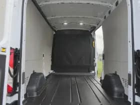 Ford Transit thumbnail 10