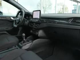 Ford Focus thumbnail 6