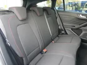 Ford Focus thumbnail 10