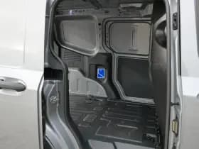Ford Transit Courier thumbnail 12