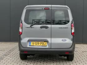 Ford Transit Courier thumbnail 21