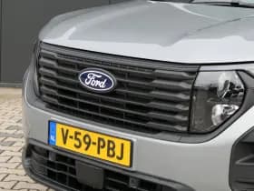 Ford Transit Courier thumbnail 24