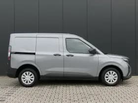 Ford Transit Courier thumbnail 25