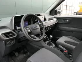 Ford Transit Courier thumbnail 5
