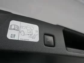 Ford Kuga thumbnail 11