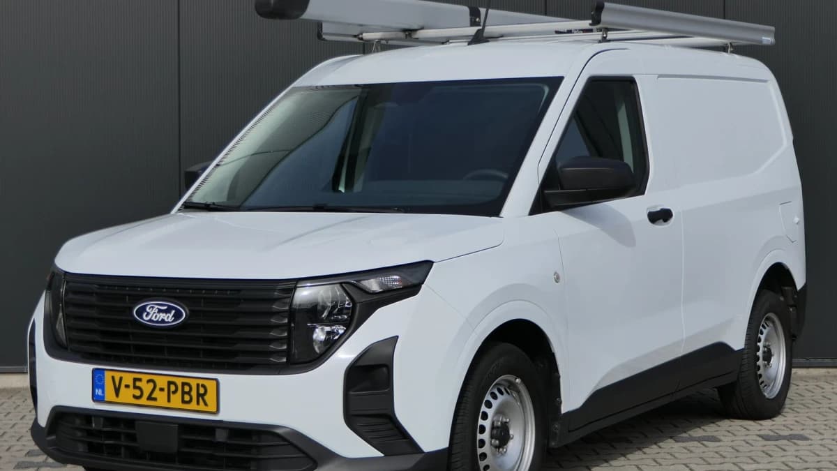Ford Transit Courier — foto 1