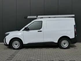 Ford Transit Courier thumbnail 2