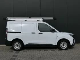 Ford Transit Courier thumbnail 15