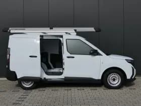 Ford Transit Courier thumbnail 3