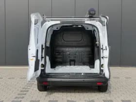Ford Transit Courier thumbnail 10