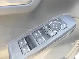 Ford Kuga thumbnail 33