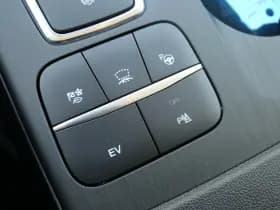 Ford Kuga thumbnail 36