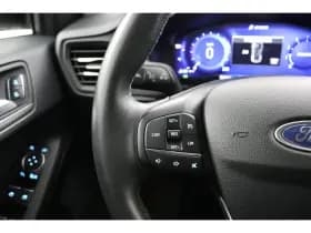 Ford Focus thumbnail 16