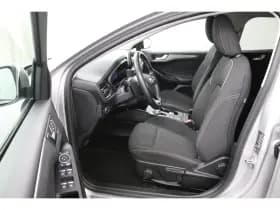 Ford Focus thumbnail 6