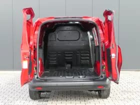 Ford Transit Courier thumbnail 11