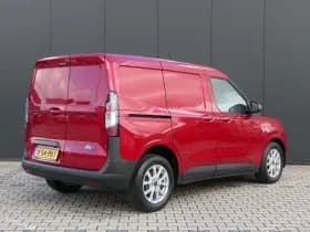 Ford Transit Courier thumbnail 4