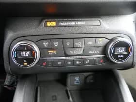 Ford Focus thumbnail 8