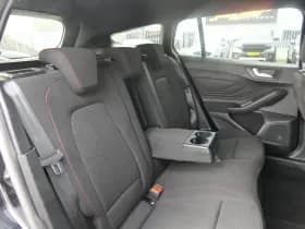 Ford Focus thumbnail 10