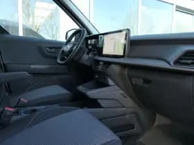 Ford E-Transit Courier thumbnail 7