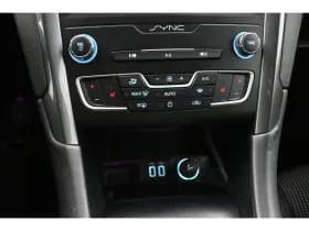 Ford Mondeo thumbnail 30