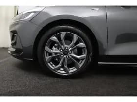 Ford Focus thumbnail 12