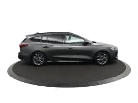 Ford Focus thumbnail 18