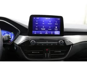 Ford Kuga thumbnail 33