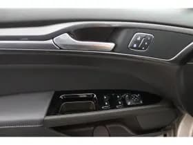 Ford Mondeo thumbnail 39