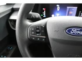 Ford Transit Courier thumbnail 11