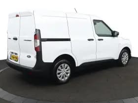 Ford Transit Courier thumbnail 18