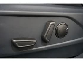 Ford Mustang Mach-E thumbnail 13